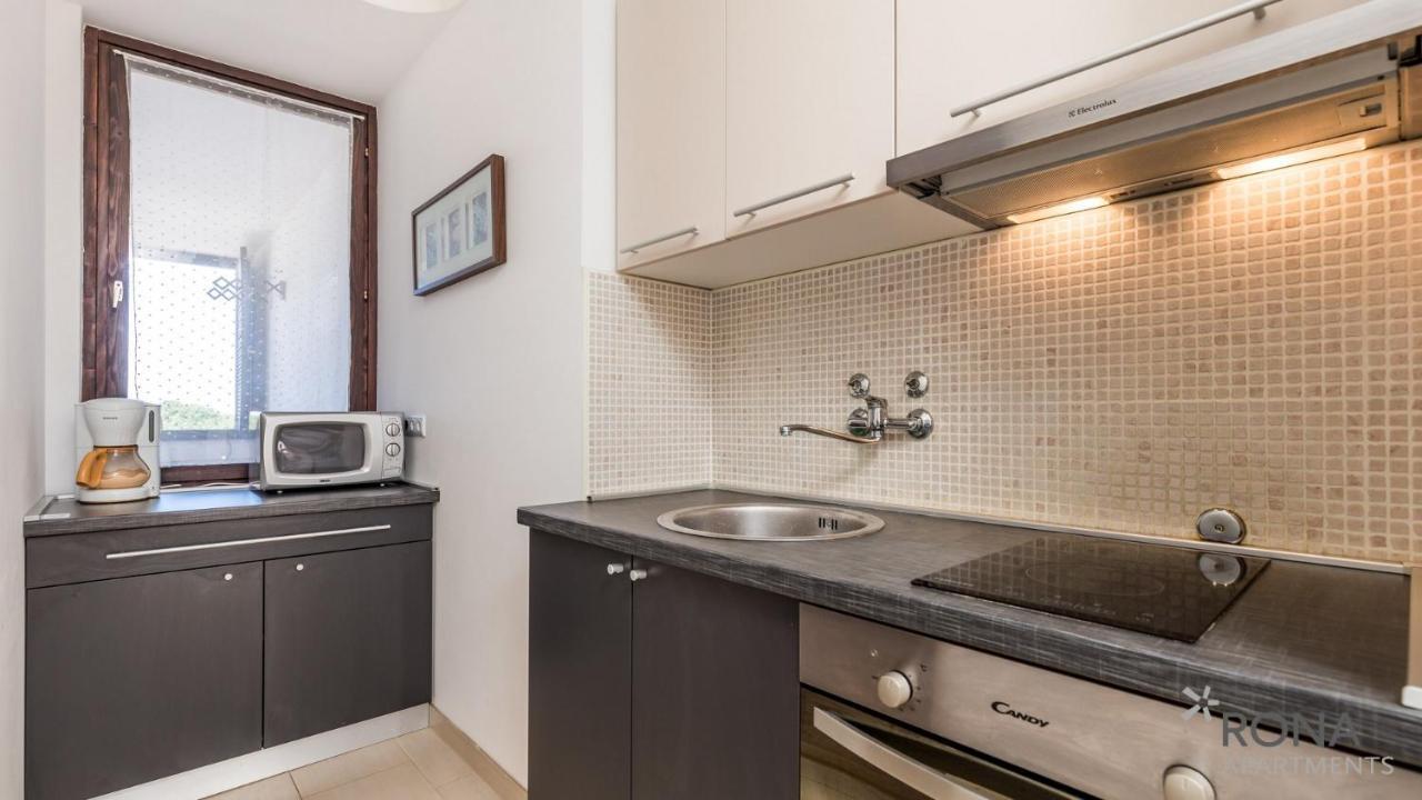 Rona Apartment Zrinka Poreč Zewnętrze zdjęcie